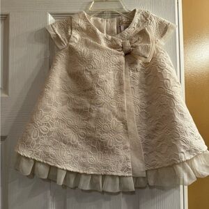 Size 24 months Heirlooms by Polly Flinders floral lace trimmed dress